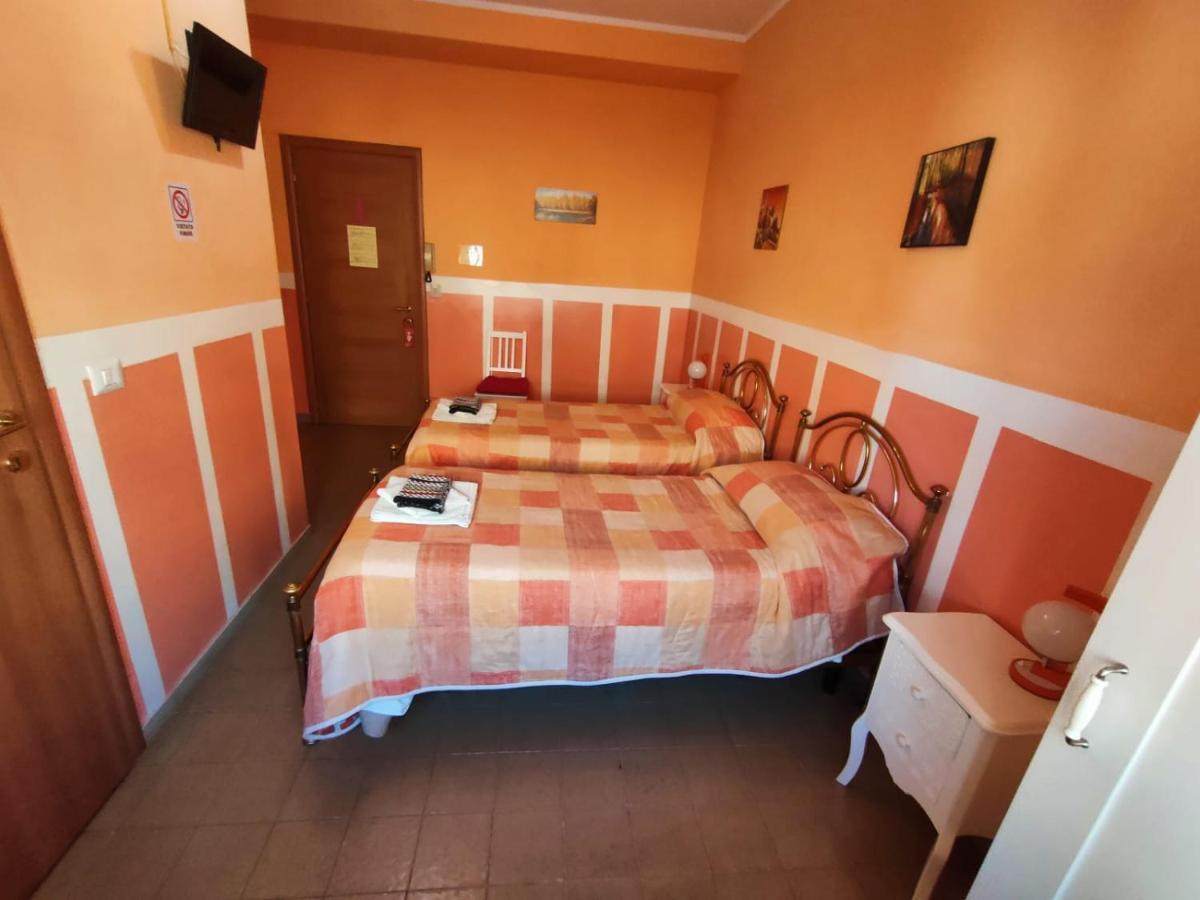 טורינו Hotel Serenella מראה חיצוני תמונה