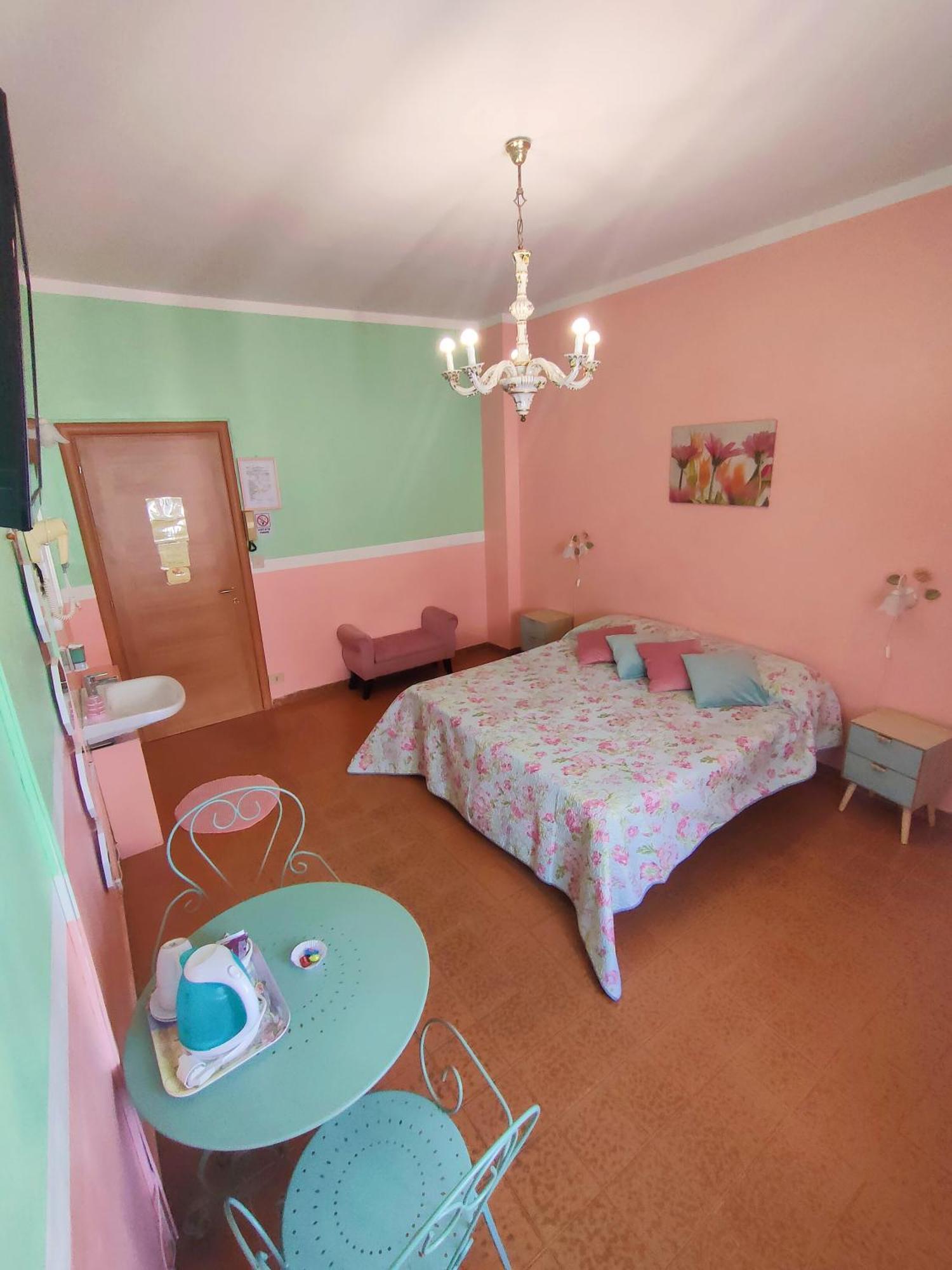 טורינו Hotel Serenella מראה חיצוני תמונה
